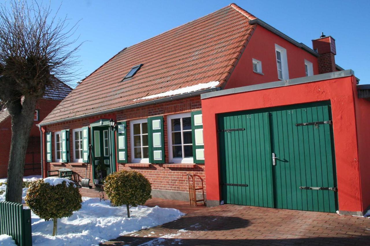 Ferienwohnung Leitzsch วุสโทรว์ ภายนอก รูปภาพ